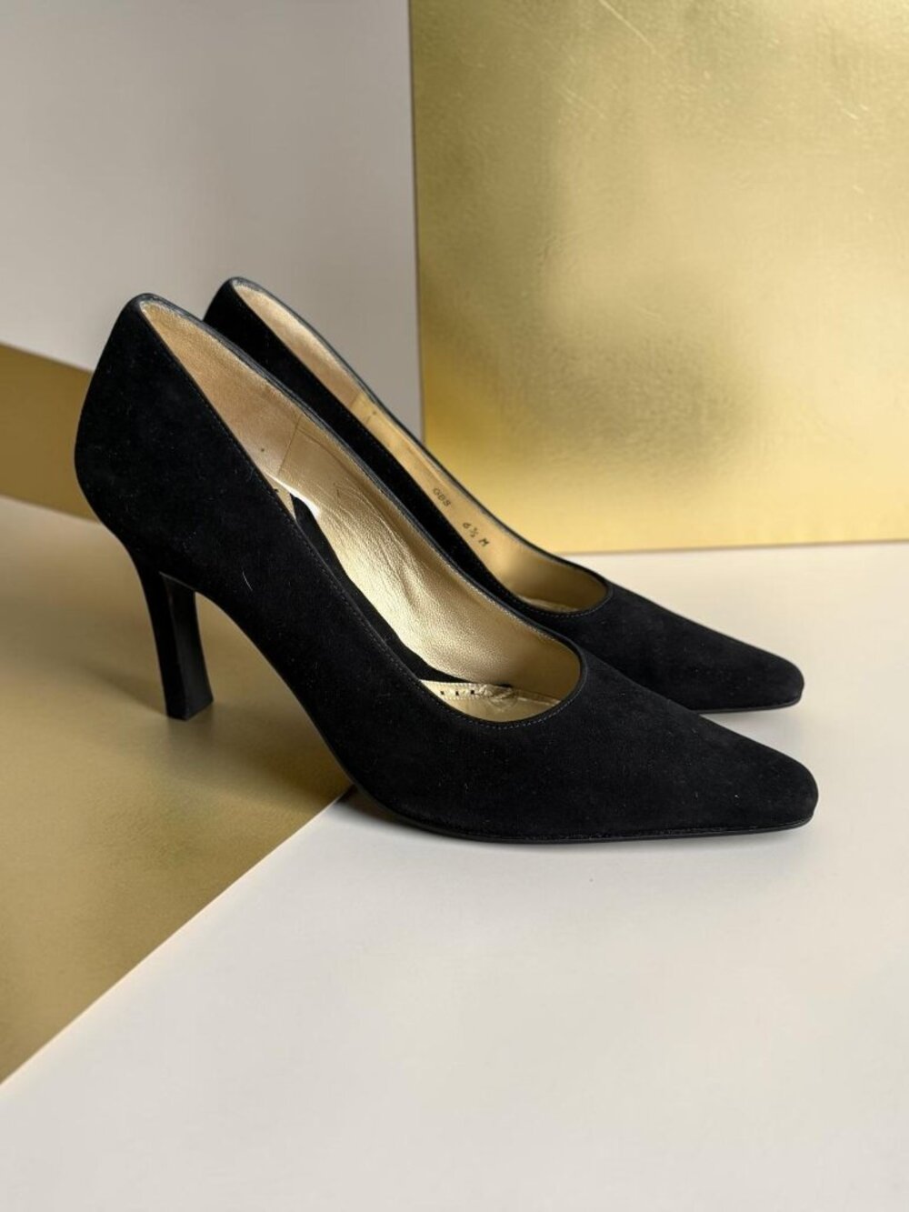CHARLES JOURDAN Vintage Black Heels Size 6.5